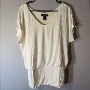 White House Black Market Cream Short Sleeve Top